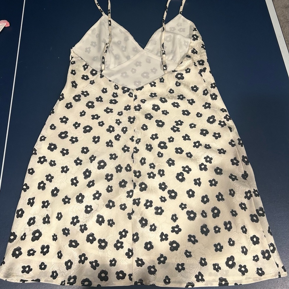 Storia Black and Cream Floral Slip Dress